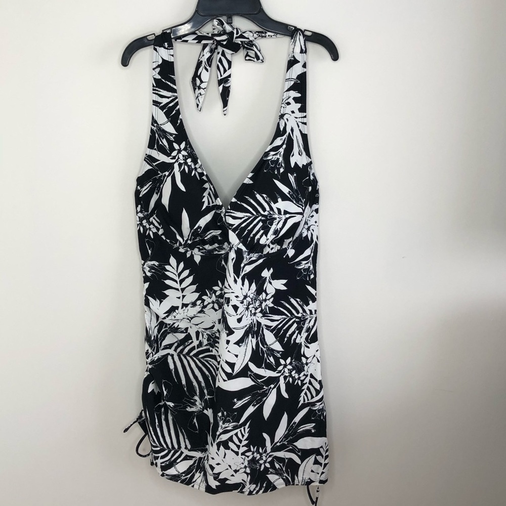 Old Navy Plus Size Floral Swim Dress